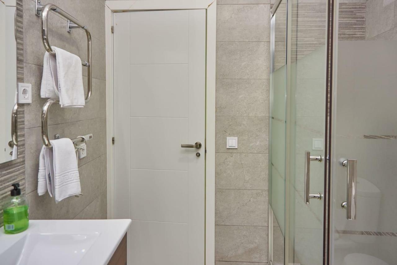 Gs Latina Hotel Madrid Exterior photo